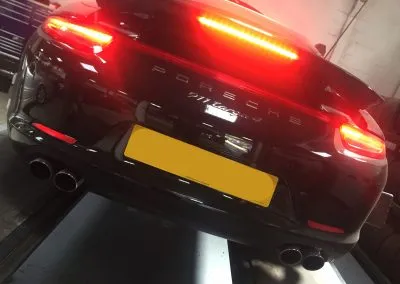 Porsche 911 Targa 4 at STR